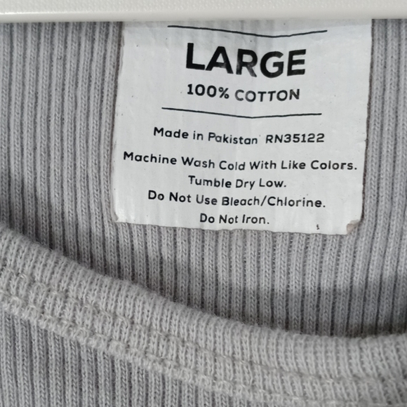 Light gray ribbed tank - Picture 3 of 5